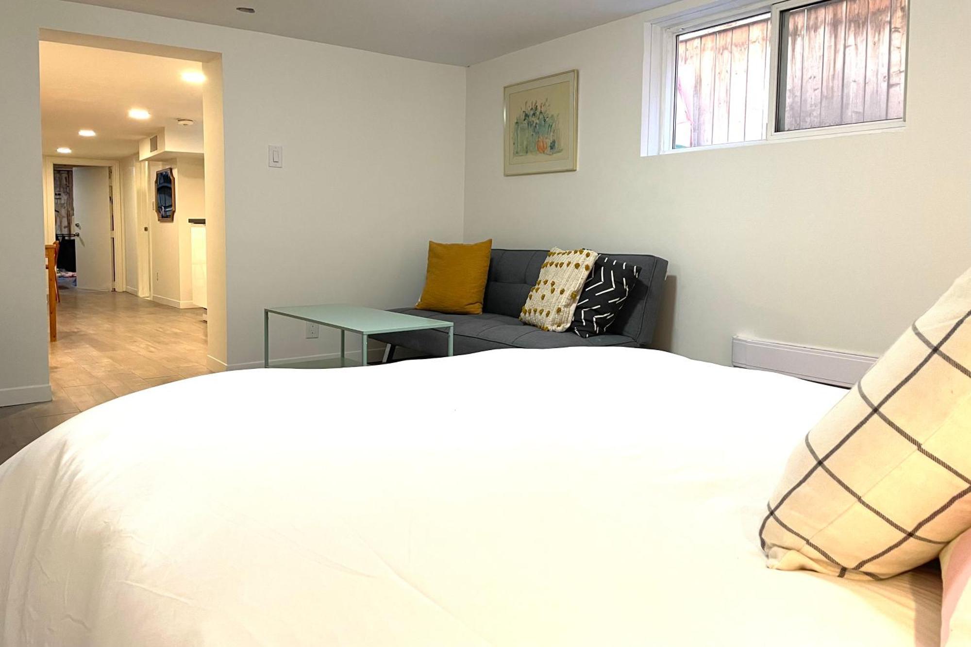 Downtown Private Suite โตรอนโต ภายนอก รูปภาพ